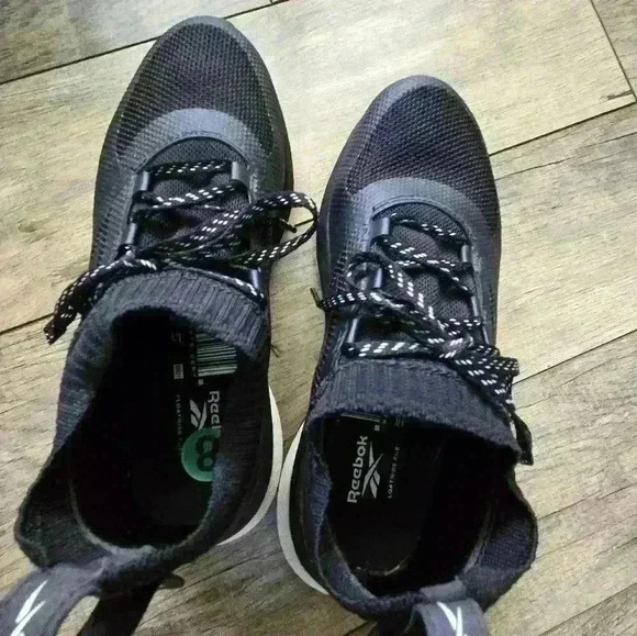 REEBOK womens black  size 8 sneakers - Picture 5 of 9